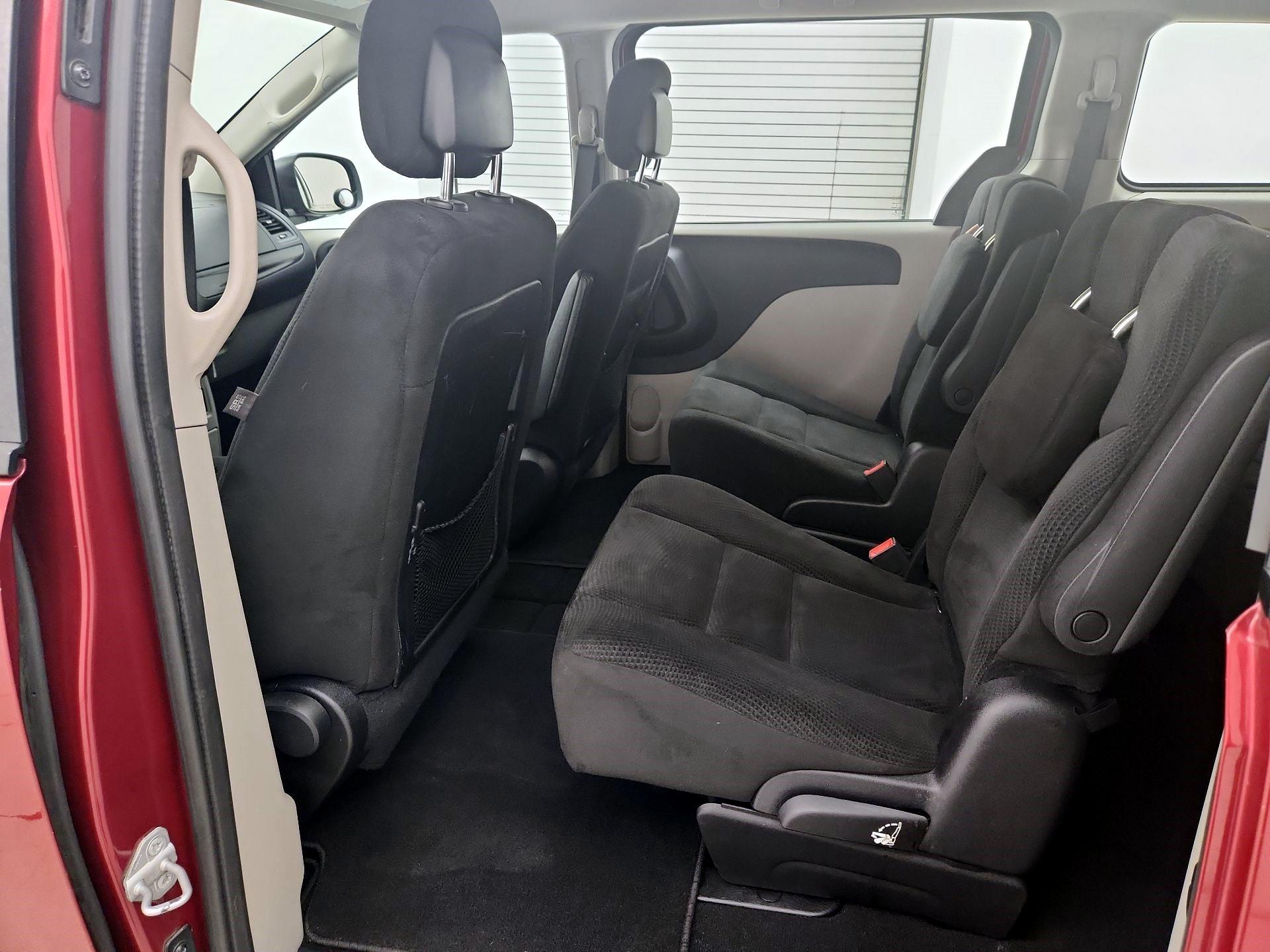 Thumbnail: 2016 Dodge Grand Caravan - 18