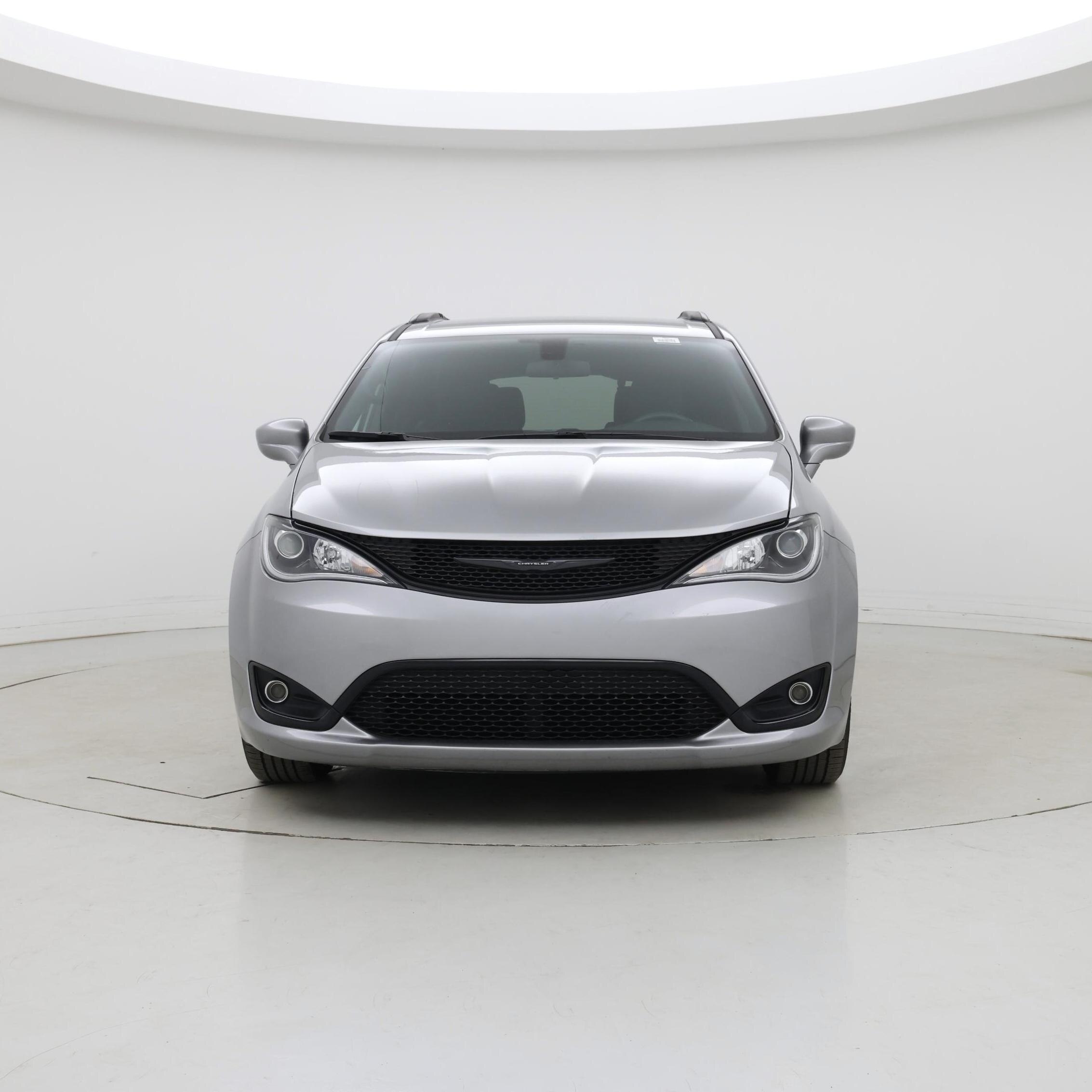 Thumbnail: 2018 Chrysler Pacifica - 5