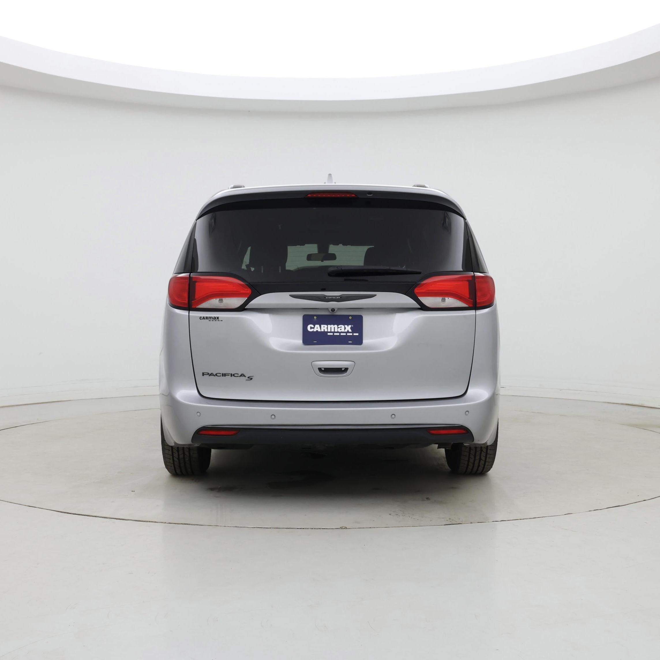 Thumbnail: 2018 Chrysler Pacifica - 6