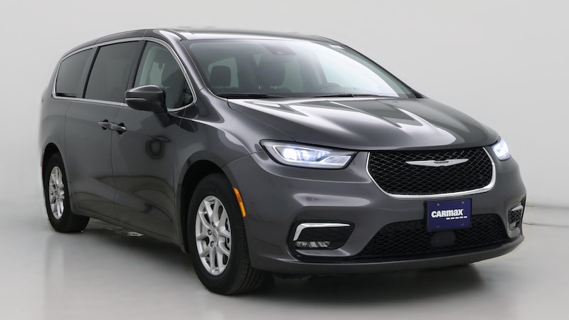 2023 Chrysler Pacifica Touring L Hero Image