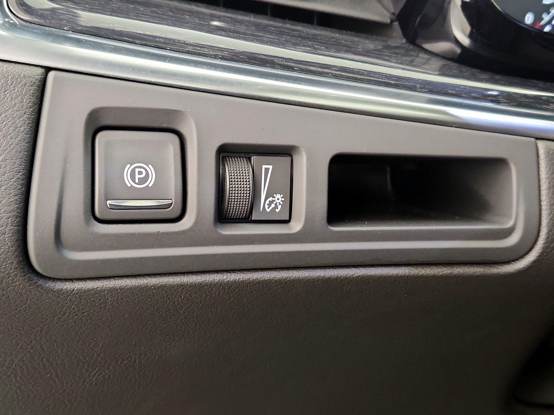 Thumbnail: 2021 Cadillac XT5 - 13