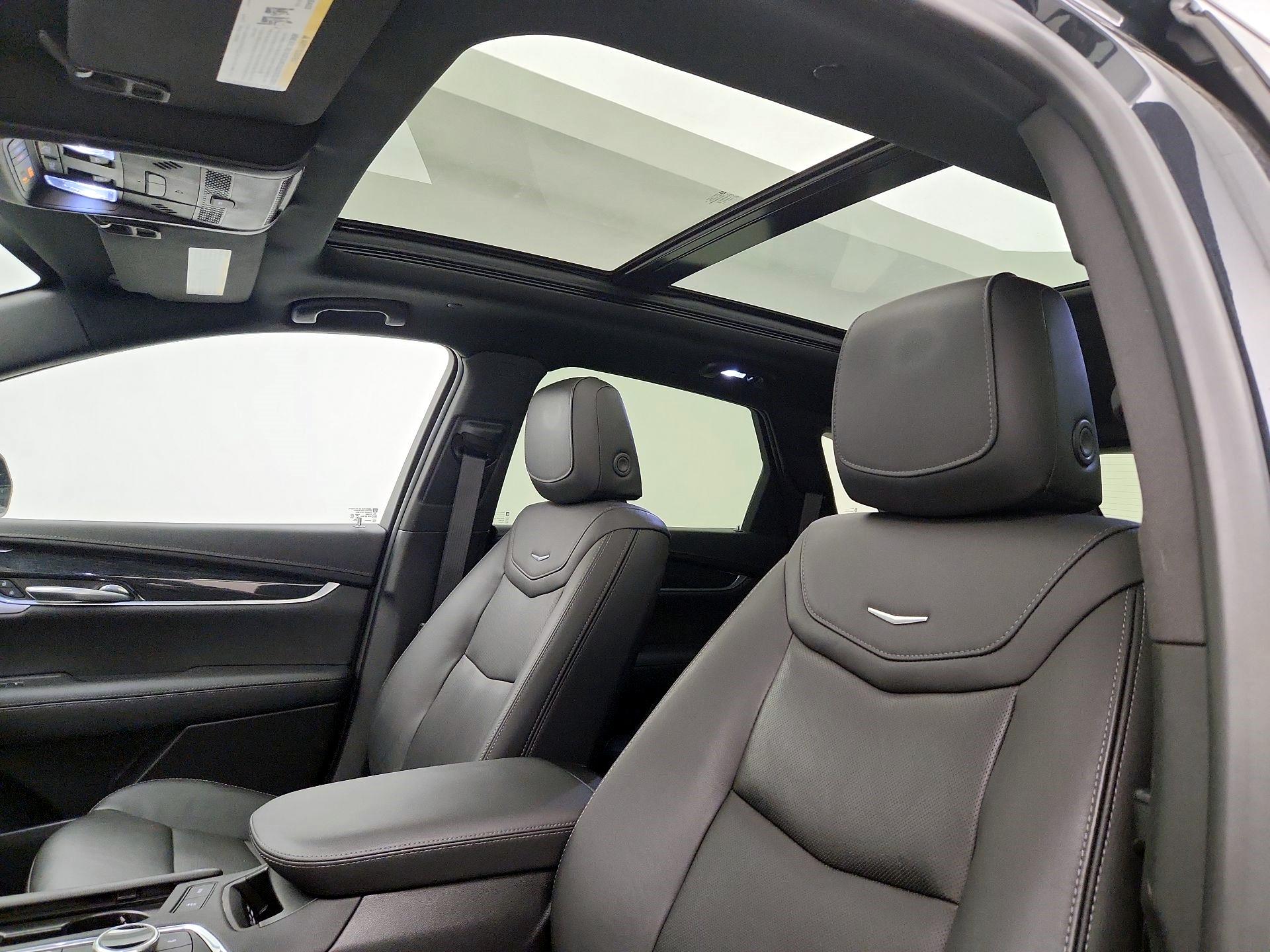 Thumbnail: 2021 Cadillac XT5 - 20