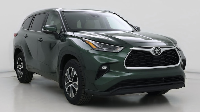 2023 Toyota Highlander XLE Hero Image