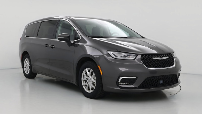 2023 Chrysler Pacifica Touring L Hero Image