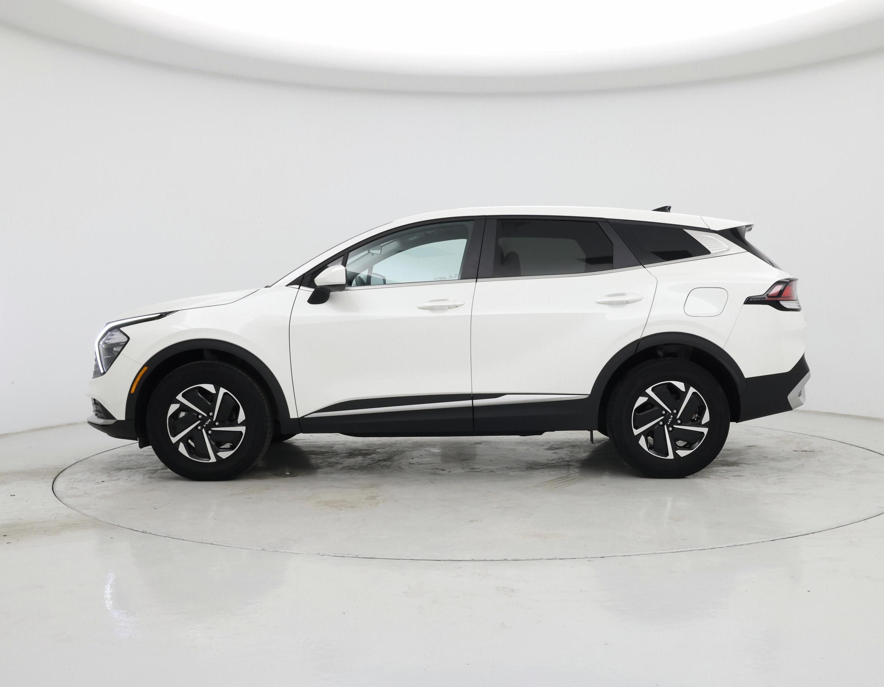 Thumbnail: 2023 Kia Sportage - 3