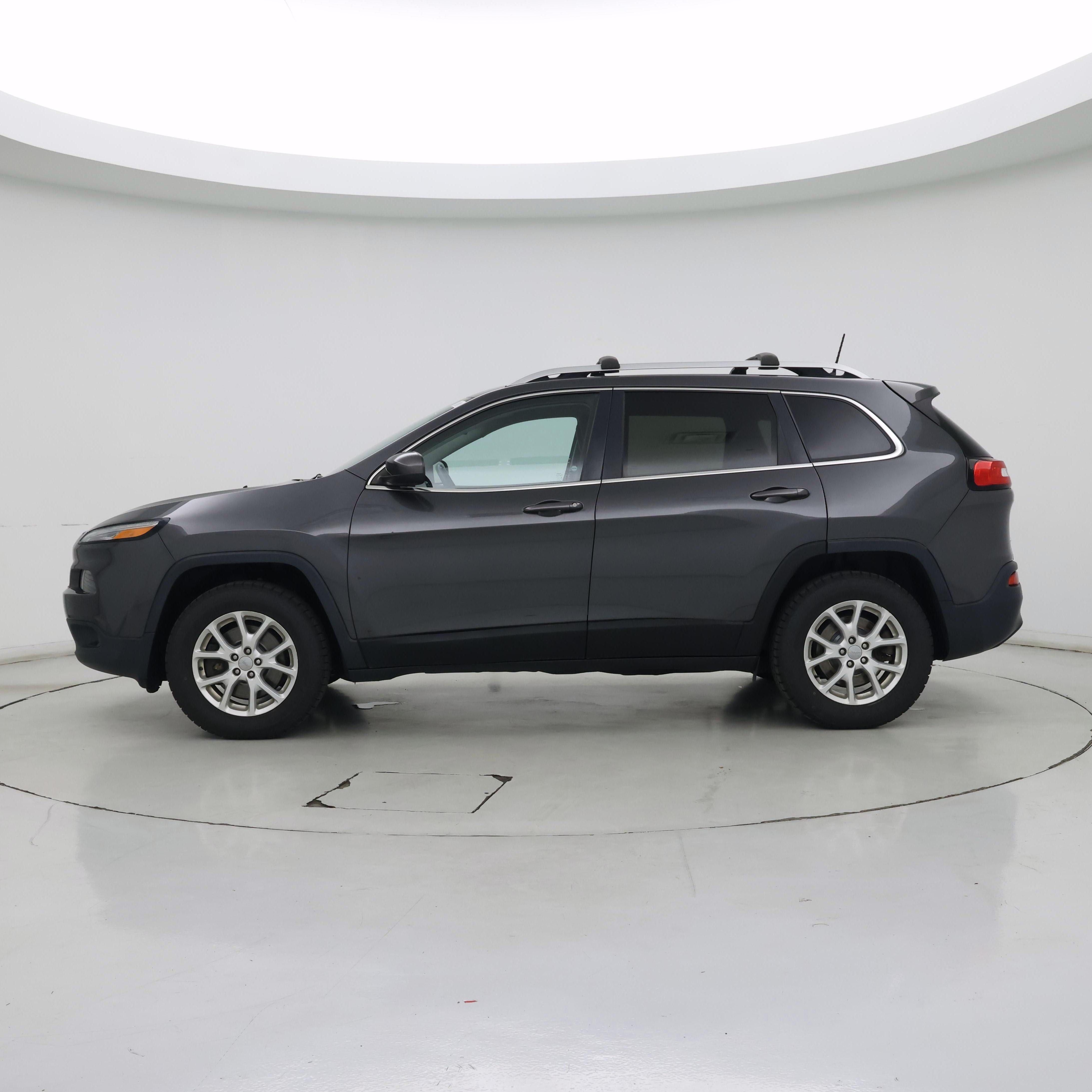 Thumbnail: 2016 Jeep Cherokee - 3