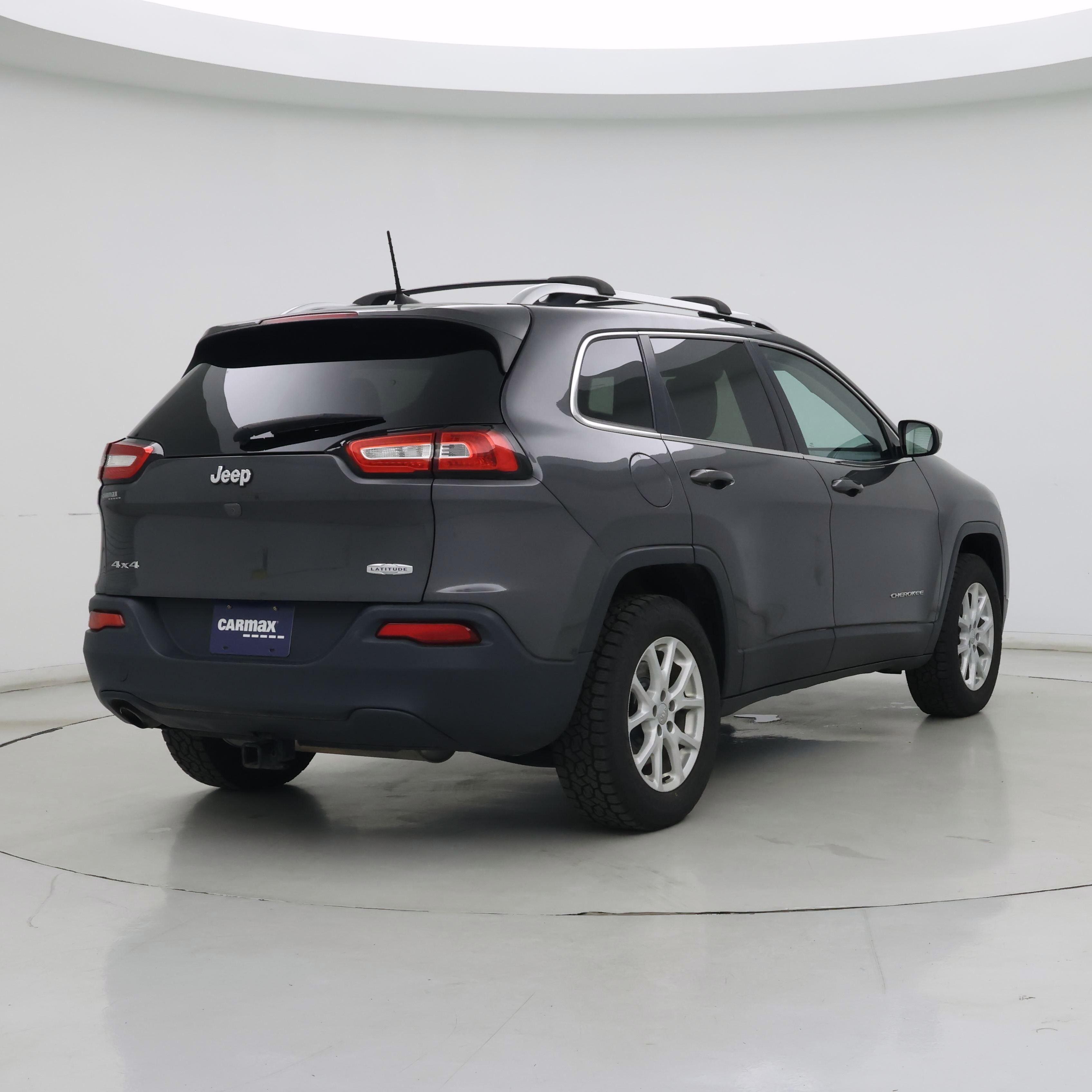Thumbnail: 2016 Jeep Cherokee - 8