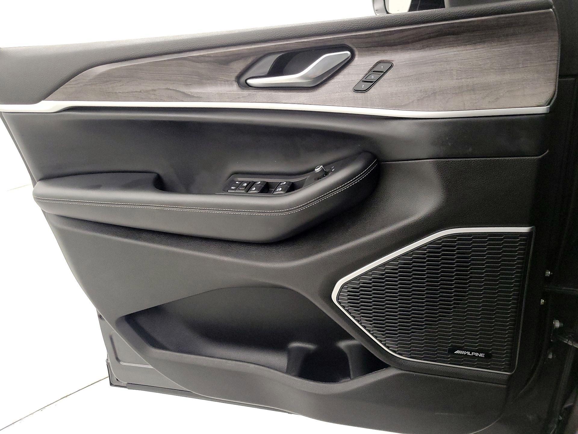 Thumbnail: 2022 Jeep Grand Cherokee L - 12