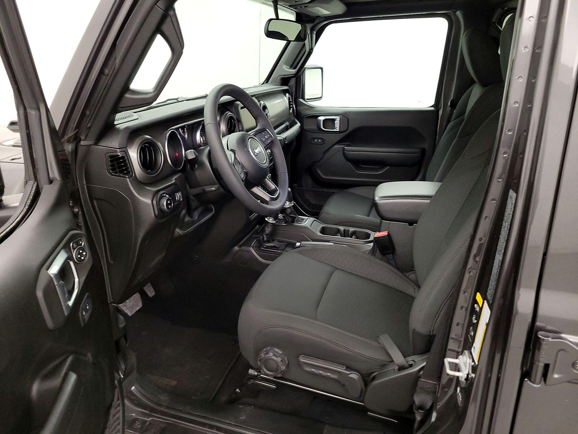 Thumbnail: 2023 Jeep Gladiator - 11