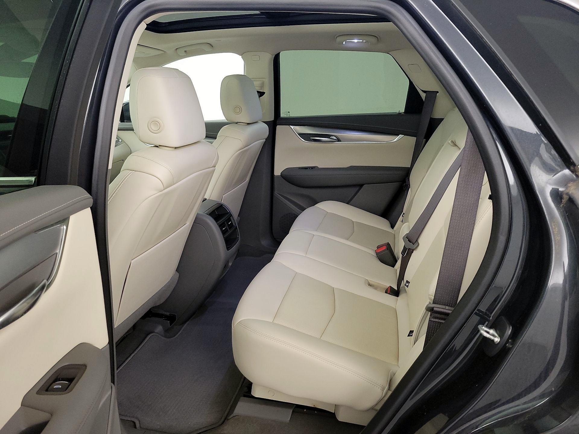 Thumbnail: 2021 Cadillac XT5 - 19