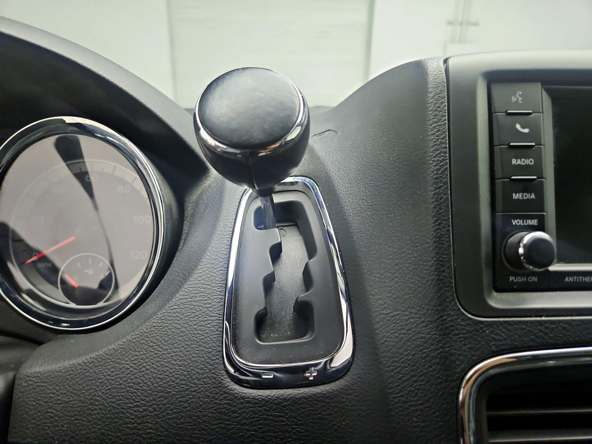 Thumbnail: 2018 Dodge Grand Caravan - 15