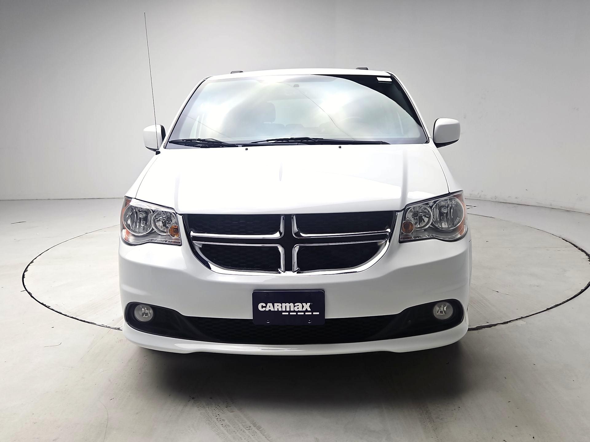 Thumbnail: 2018 Dodge Grand Caravan - 2