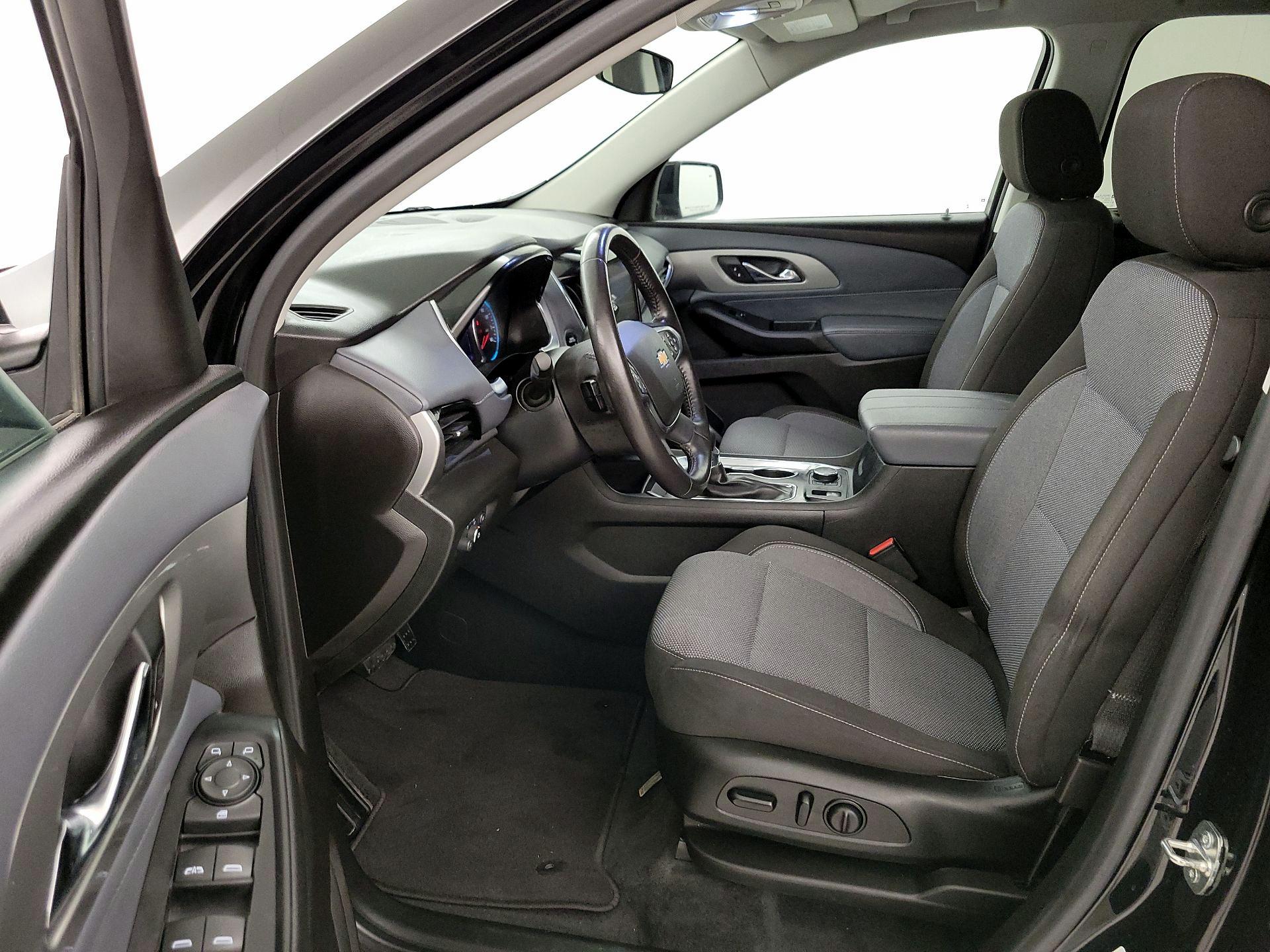 Thumbnail: 2021 Chevrolet Traverse - 11