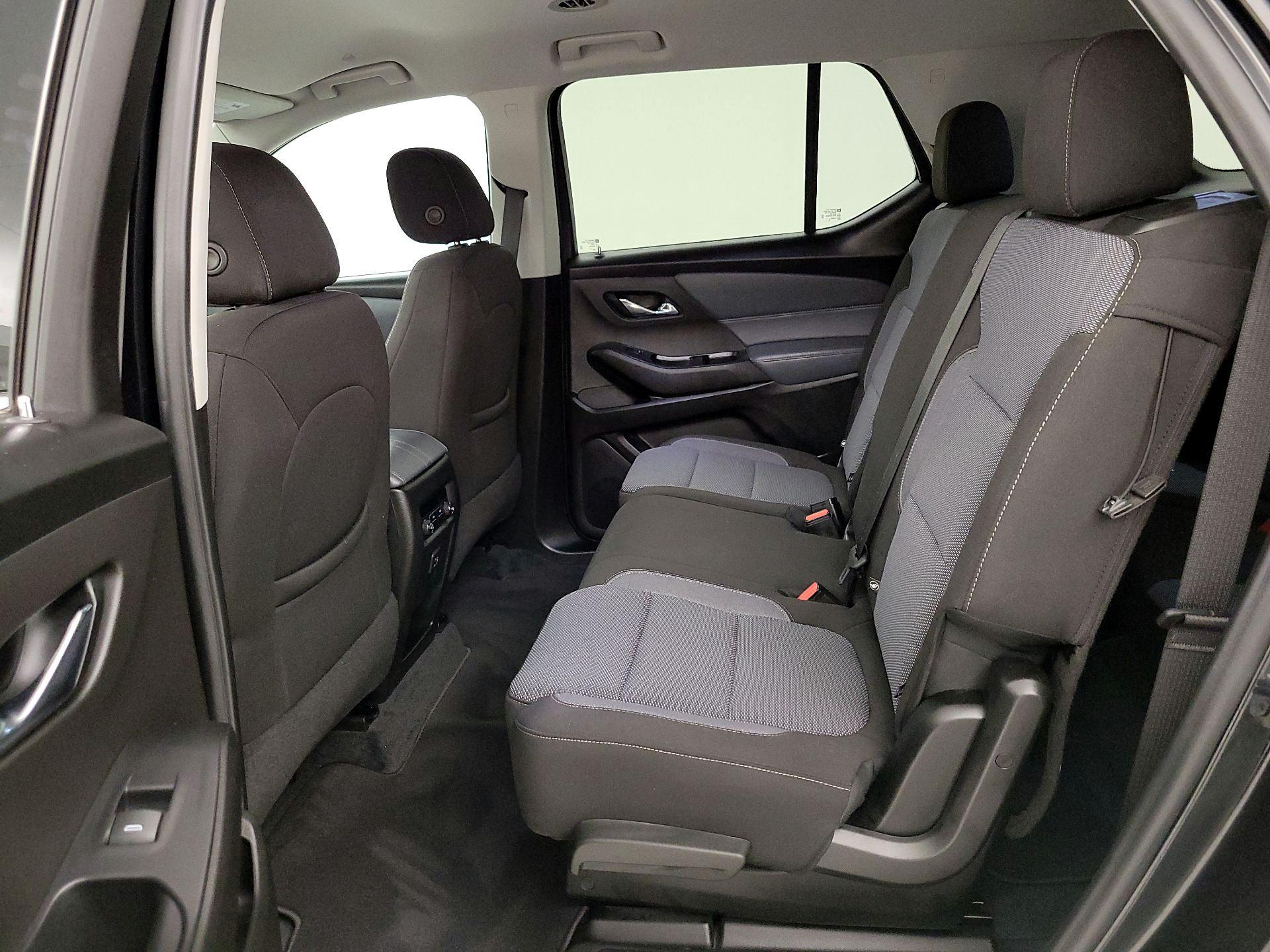 Thumbnail: 2021 Chevrolet Traverse - 19