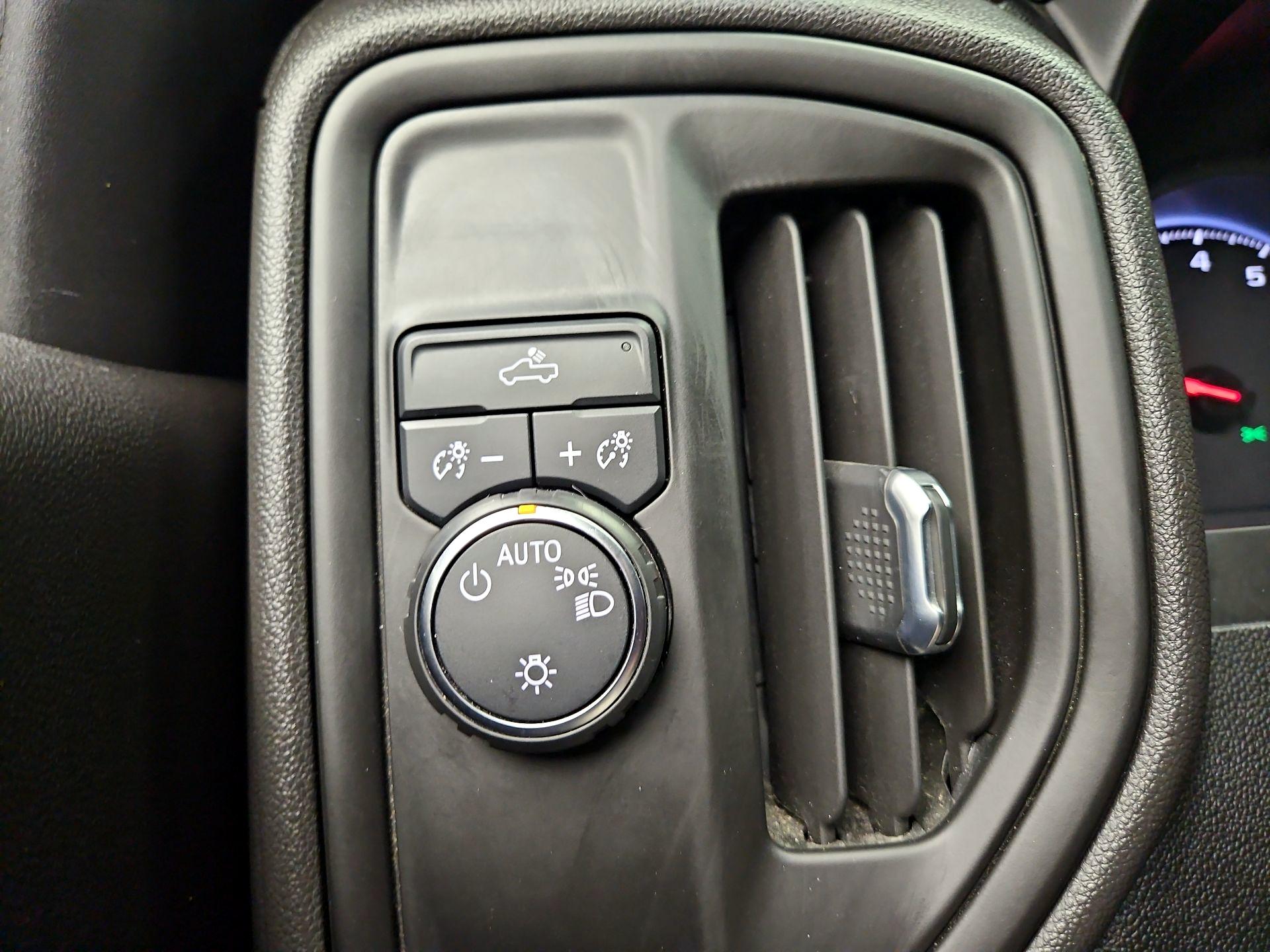Thumbnail: 2021 Chevrolet Silverado 1500 - 13