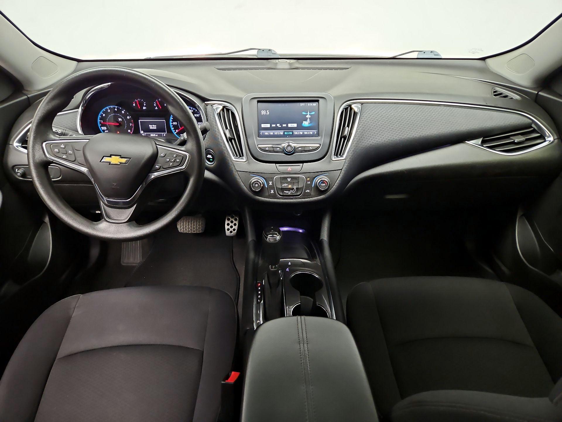 Thumbnail: 2016 Chevrolet Malibu - 9