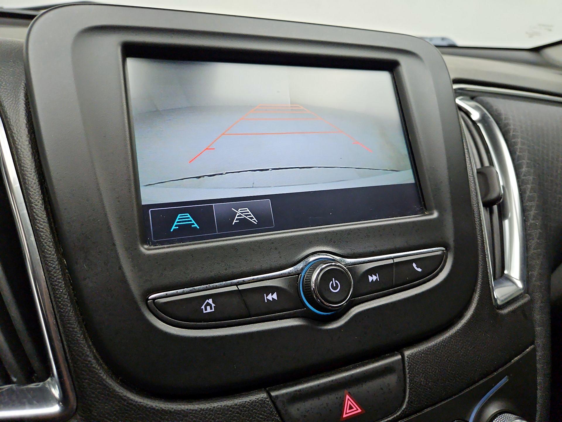 Thumbnail: 2016 Chevrolet Malibu - 14
