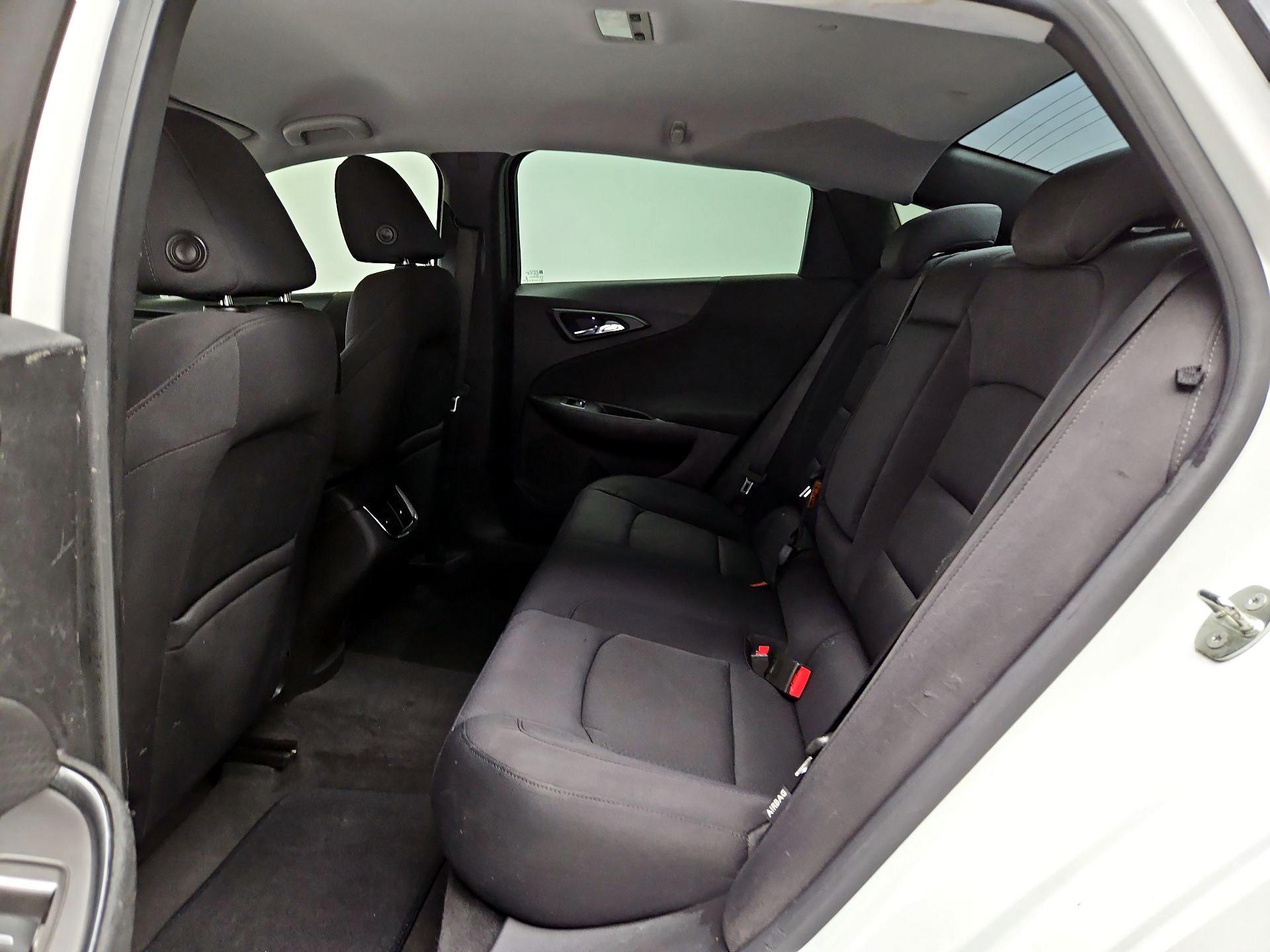 Thumbnail: 2016 Chevrolet Malibu - 19