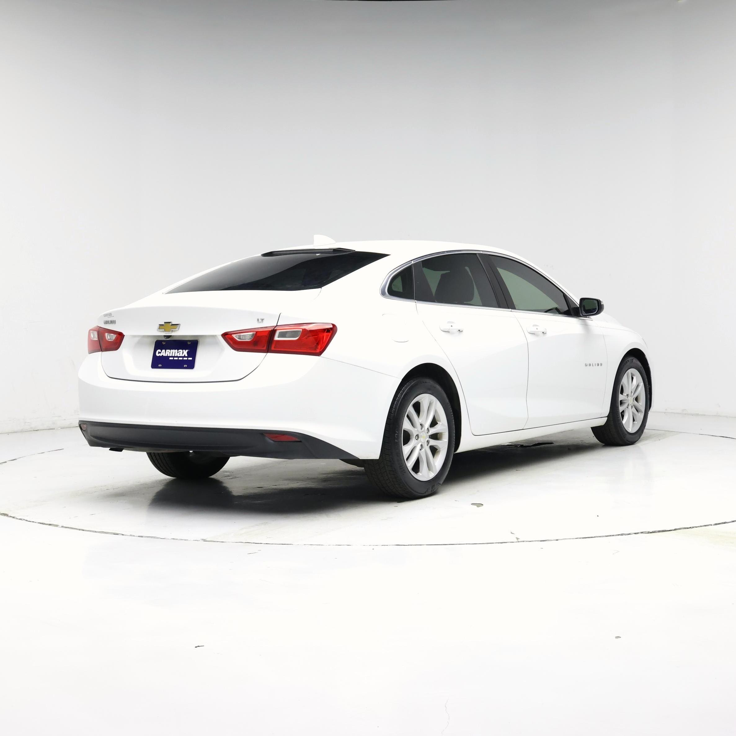 Thumbnail: 2016 Chevrolet Malibu - 8