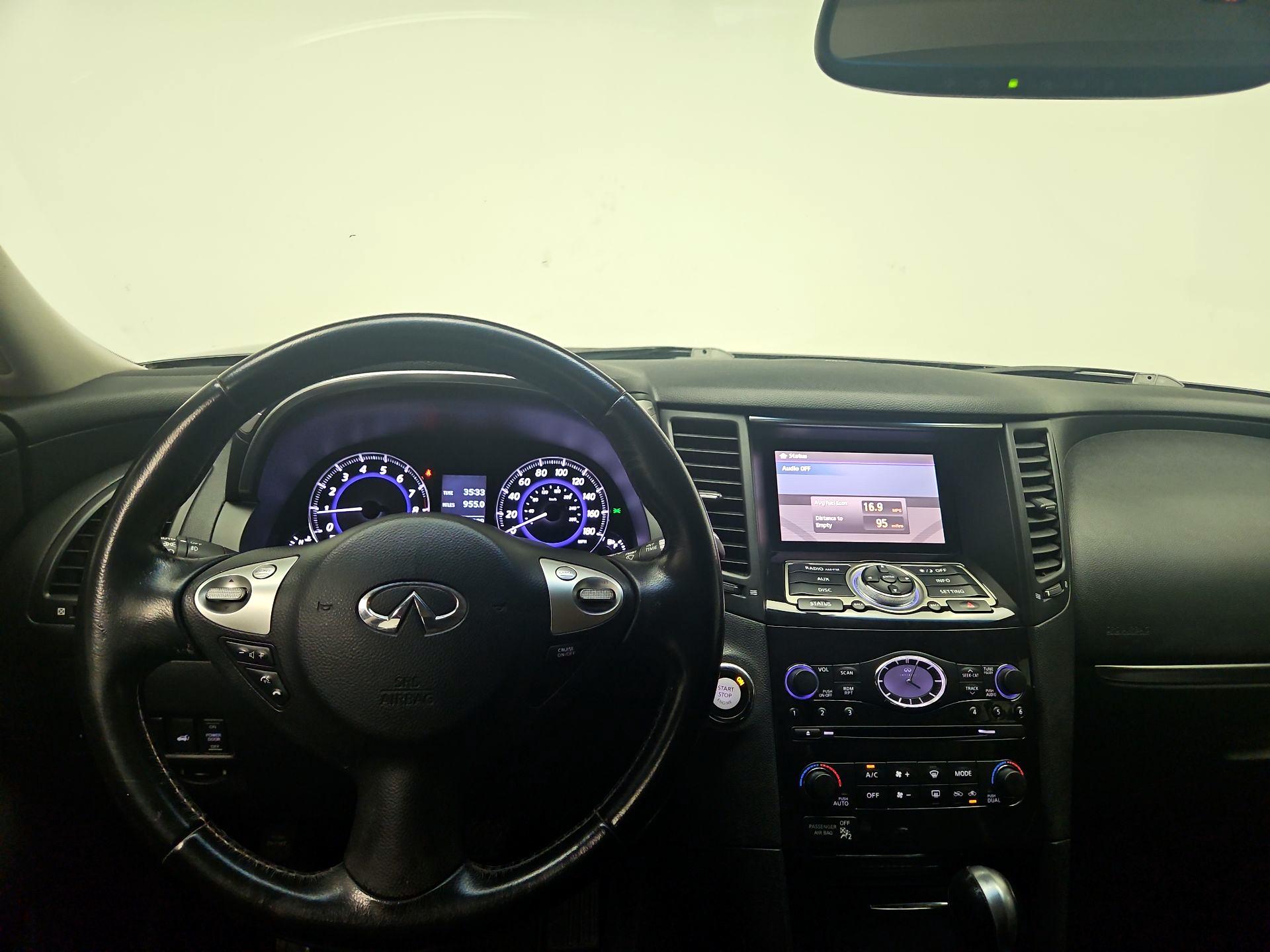 Thumbnail: 2014 INFINITI QX70 - 10