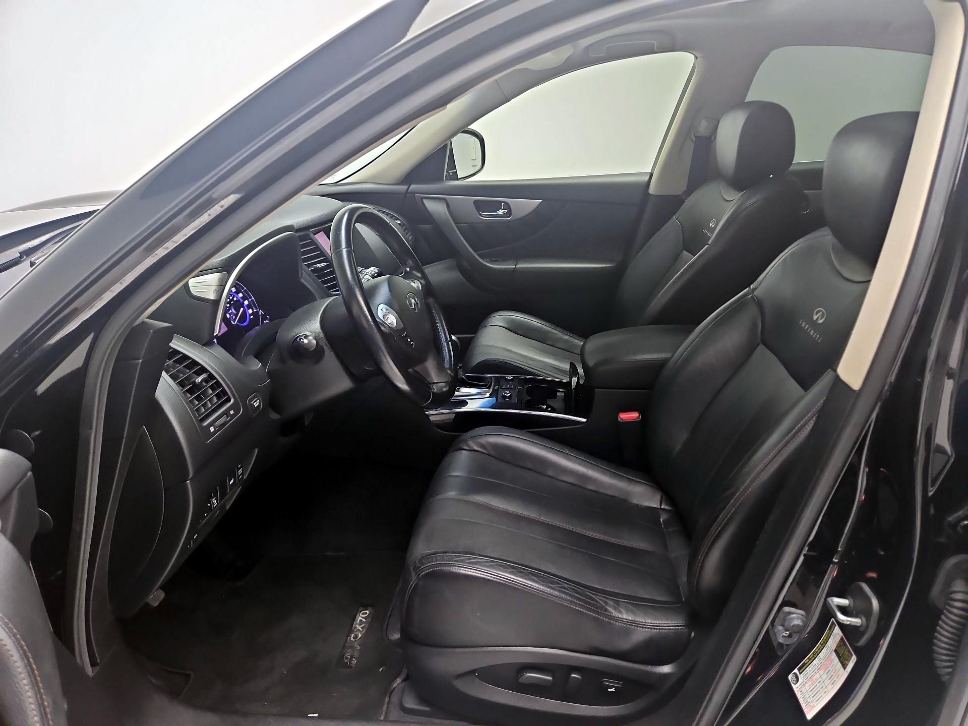 Thumbnail: 2014 INFINITI QX70 - 11