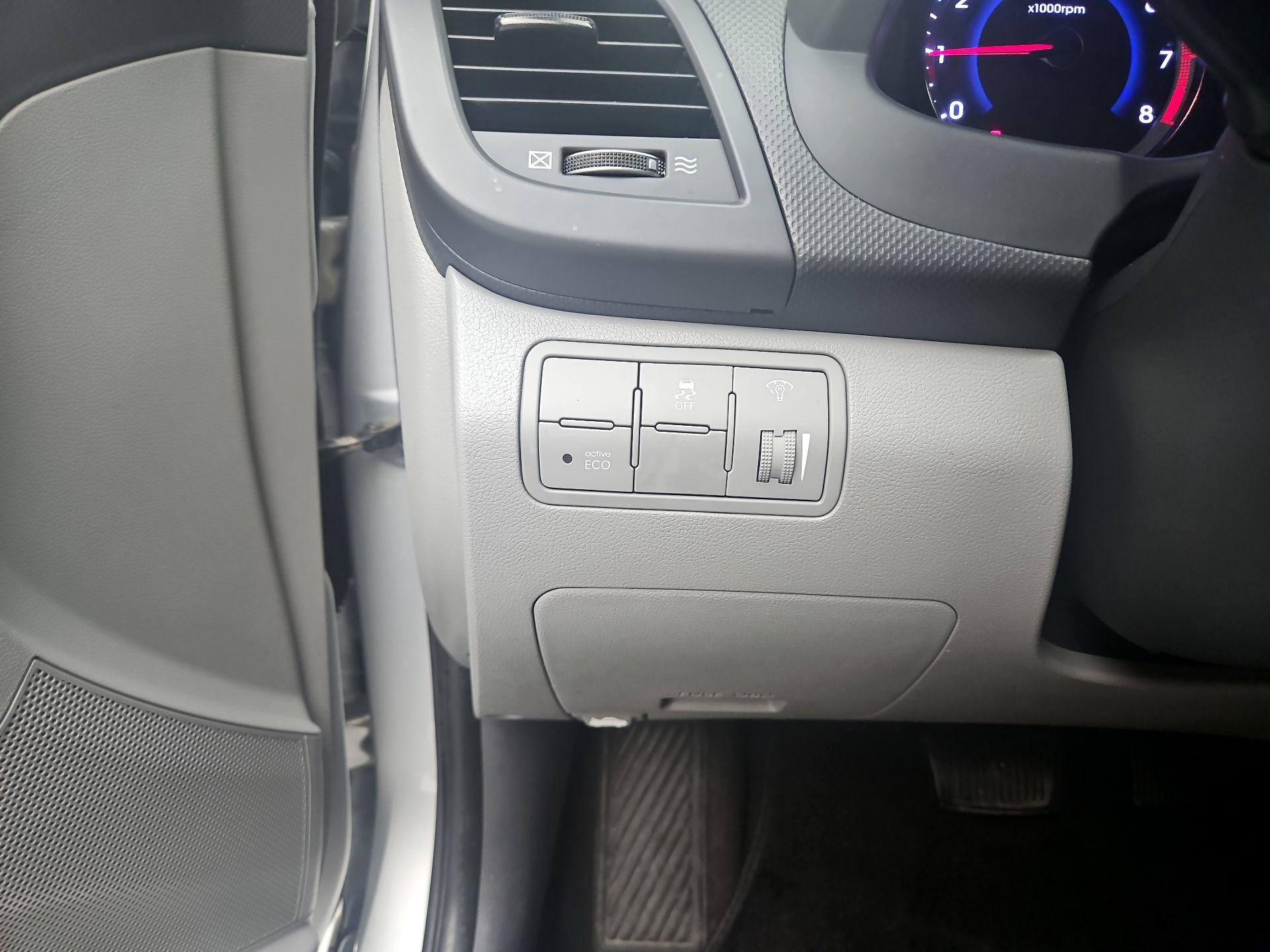 Thumbnail: 2016 Hyundai Accent - 13