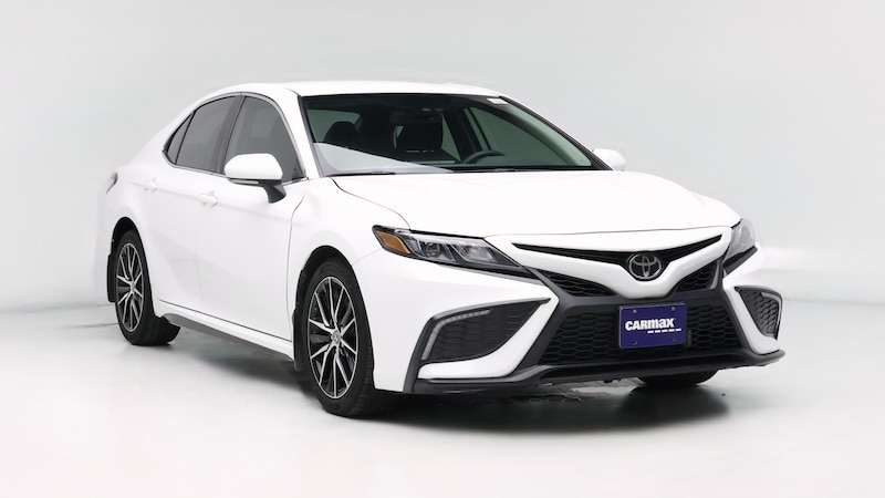 2023 Toyota Camry SE Hero Image