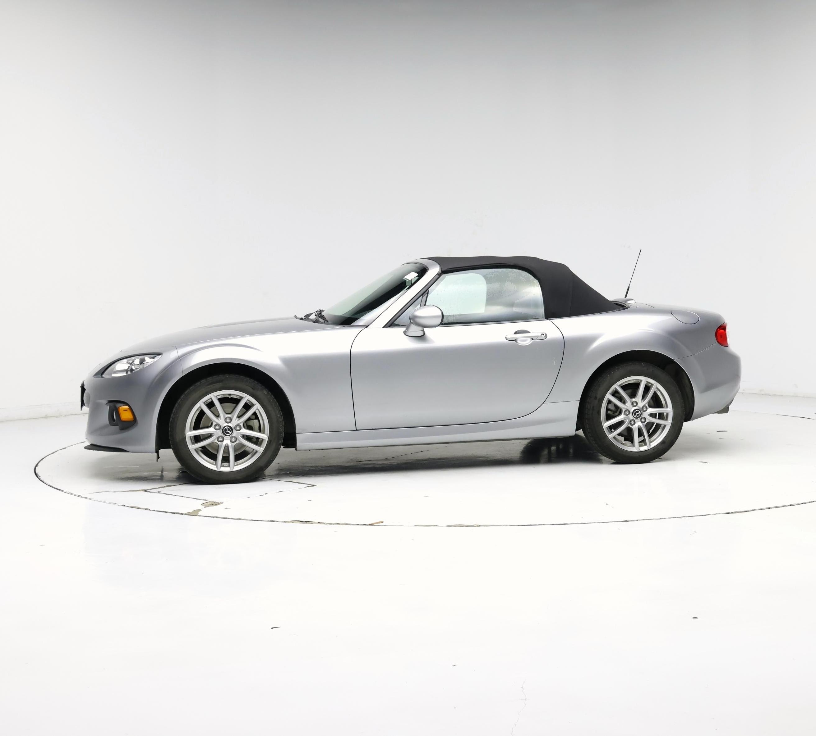 Thumbnail: 2015 Mazda MX-5 Miata - 3