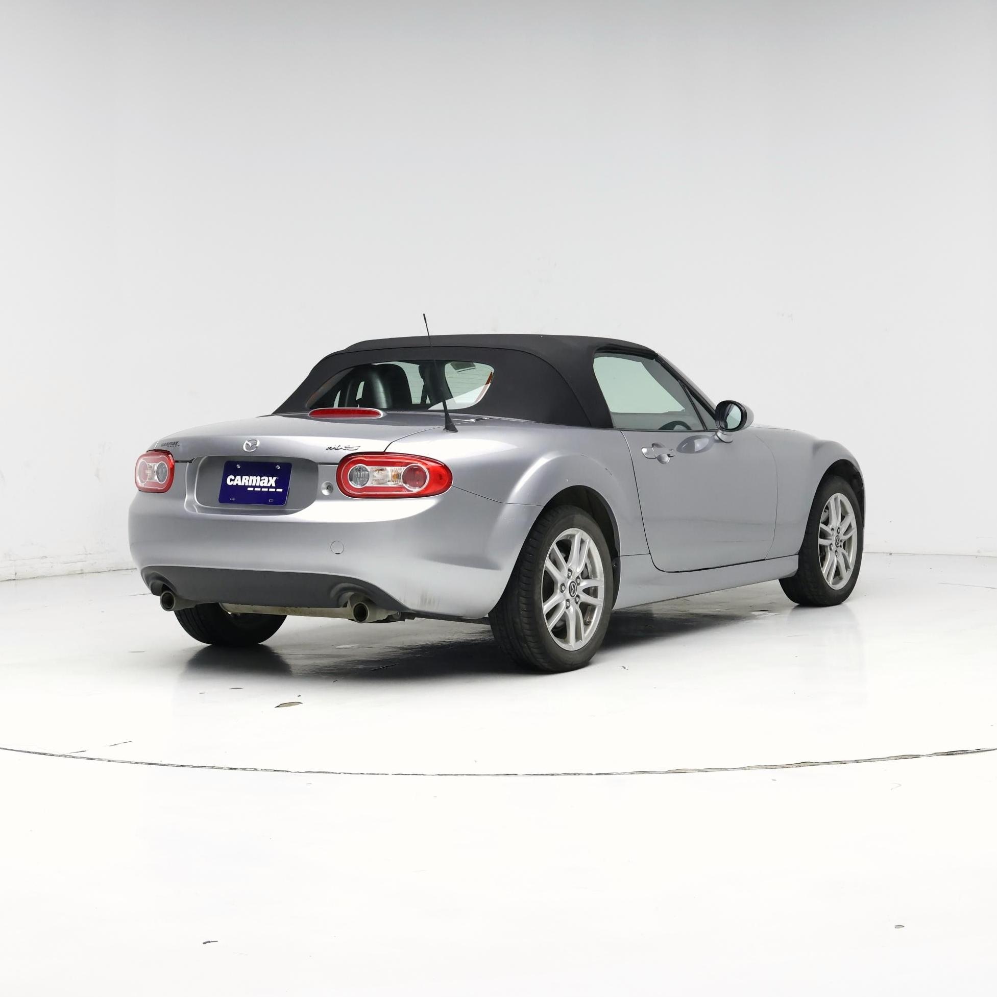 Thumbnail: 2015 Mazda MX-5 Miata - 8