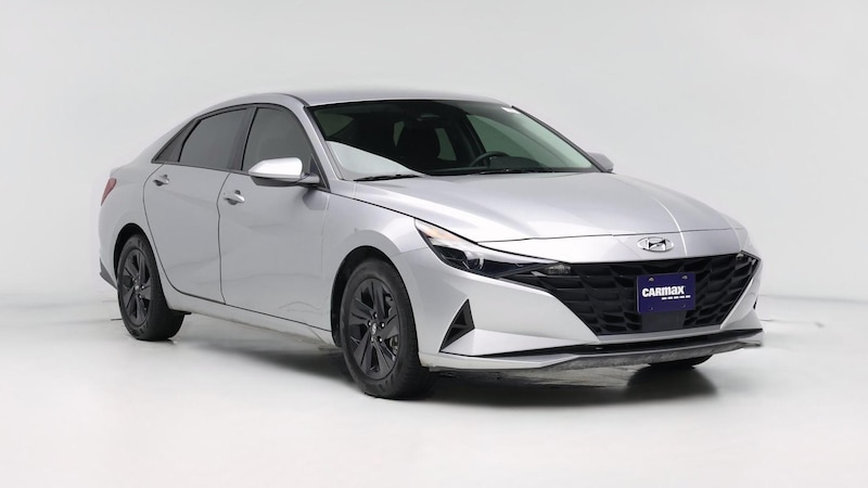 2022 Hyundai Elantra SEL Hero Image