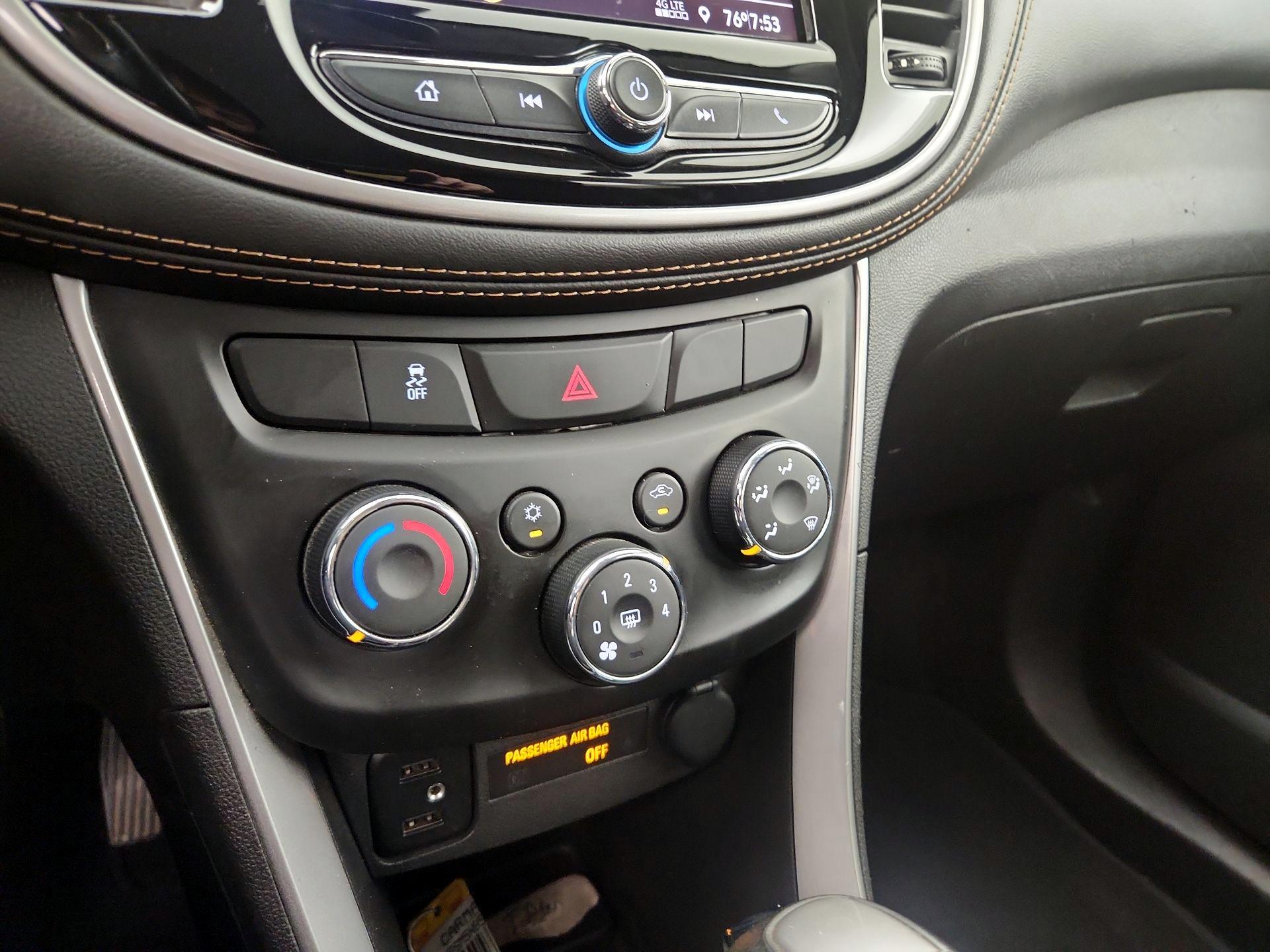 Thumbnail: 2022 Chevrolet Trax - 16