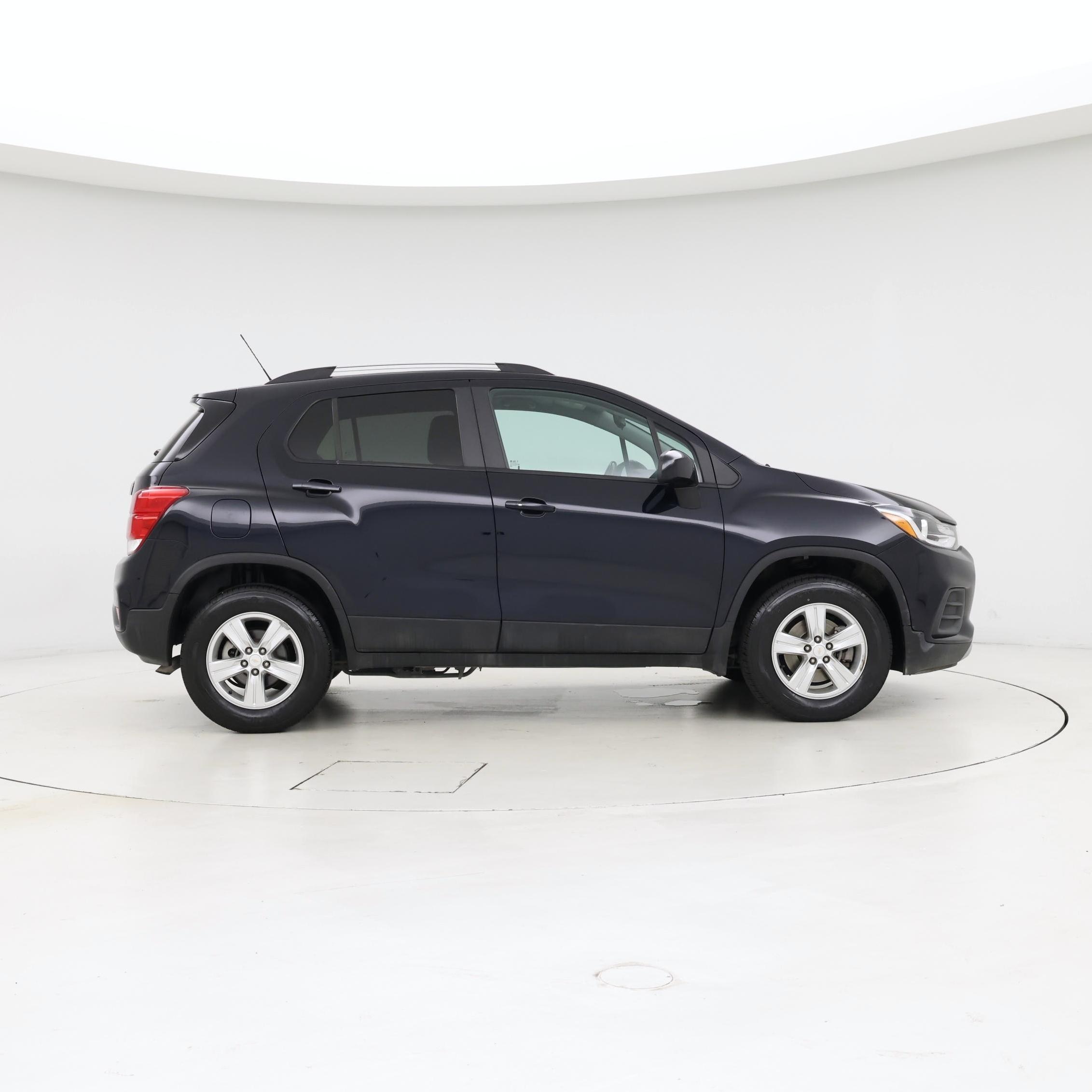 Thumbnail: 2022 Chevrolet Trax - 7