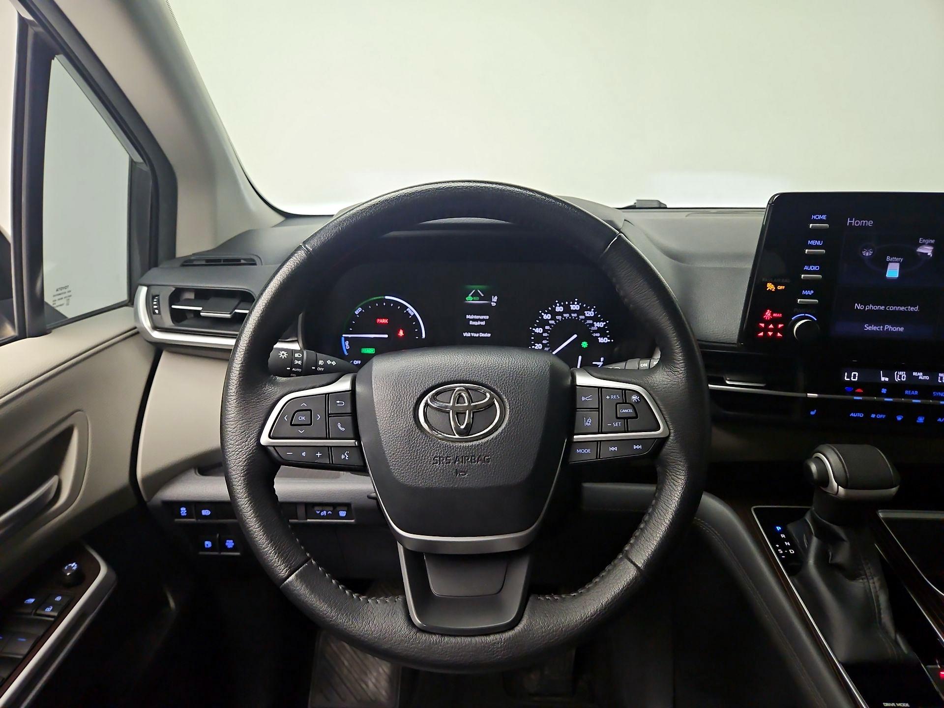 Thumbnail: 2021 Toyota Sienna - 10