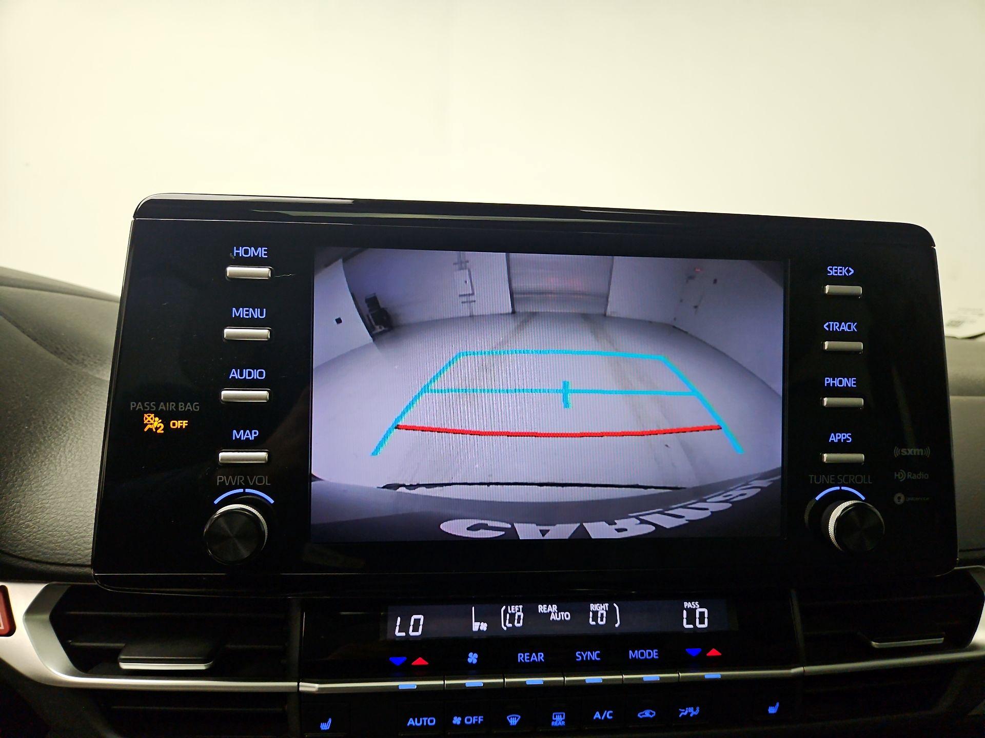 Thumbnail: 2021 Toyota Sienna - 14