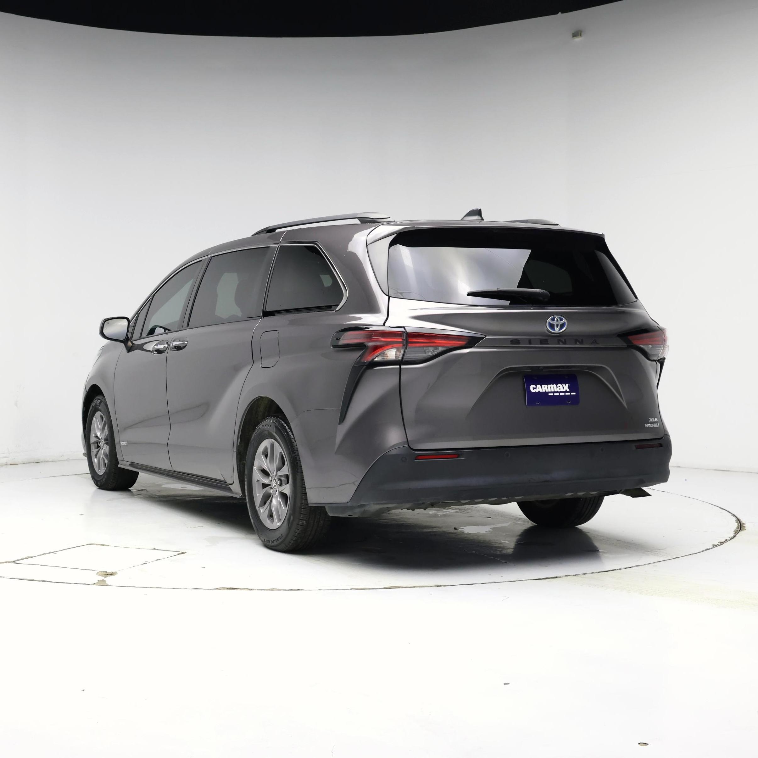 Thumbnail: 2021 Toyota Sienna - 2