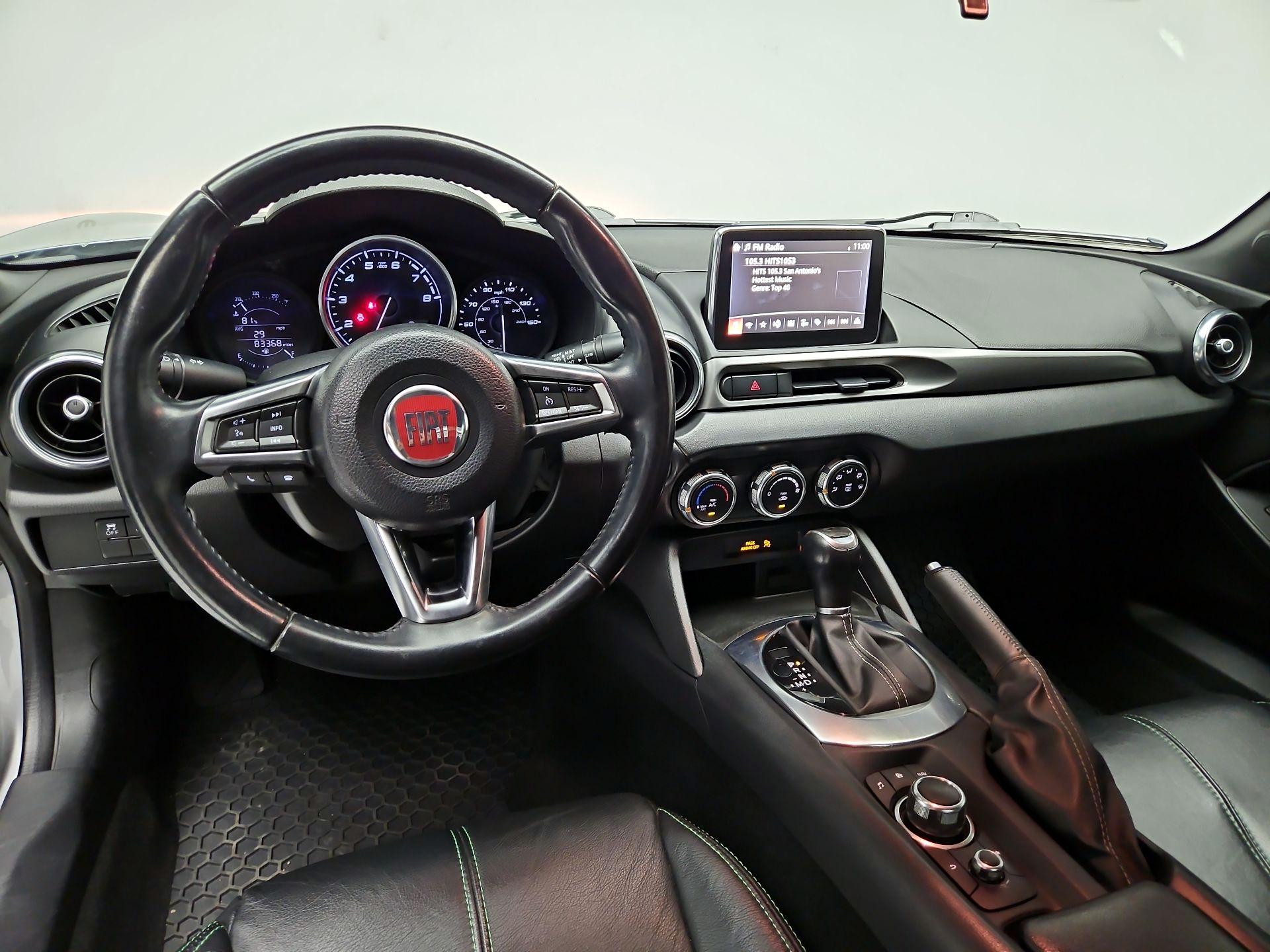 Thumbnail: 2017 Fiat 124 Spider - 9
