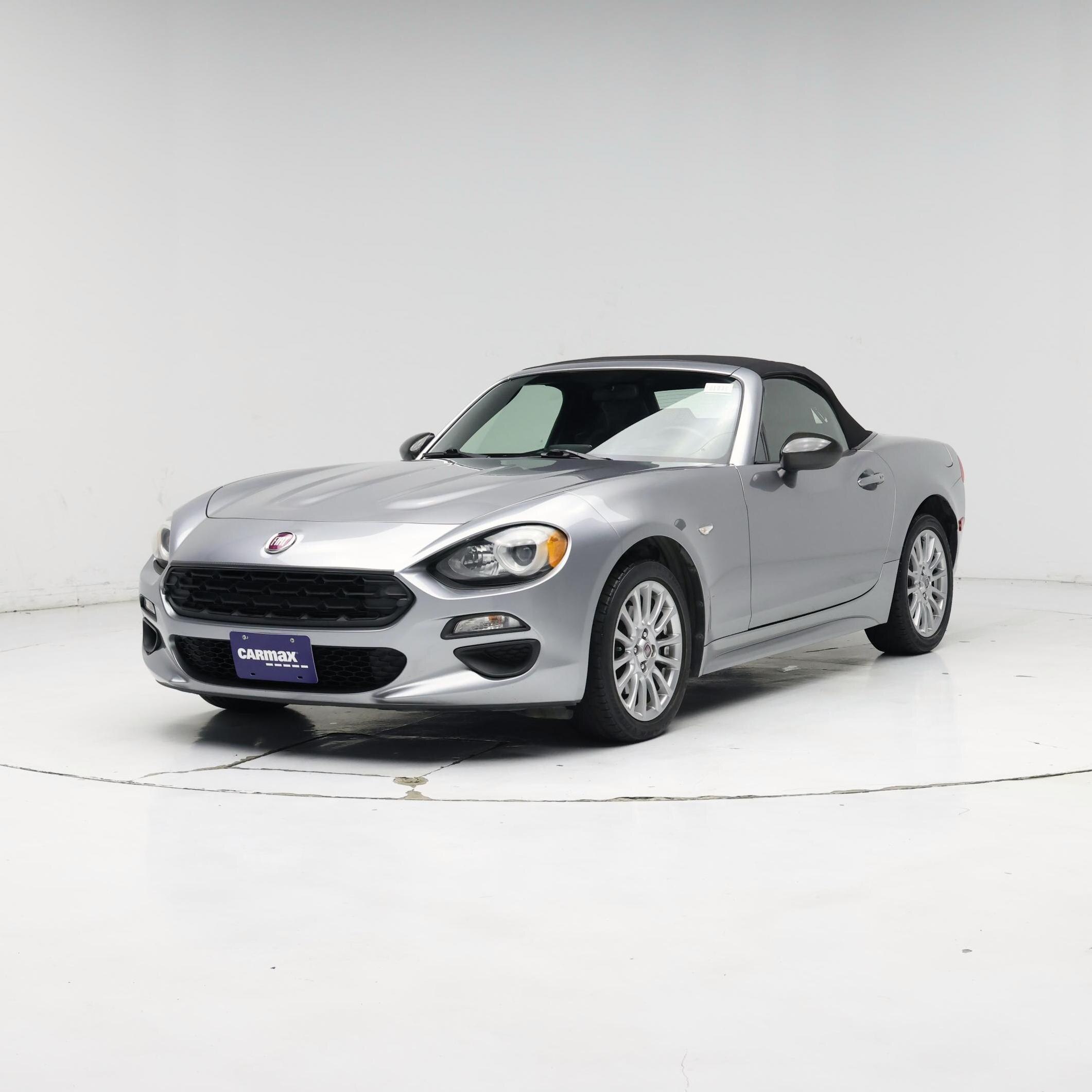 Thumbnail: 2017 Fiat 124 Spider - 4