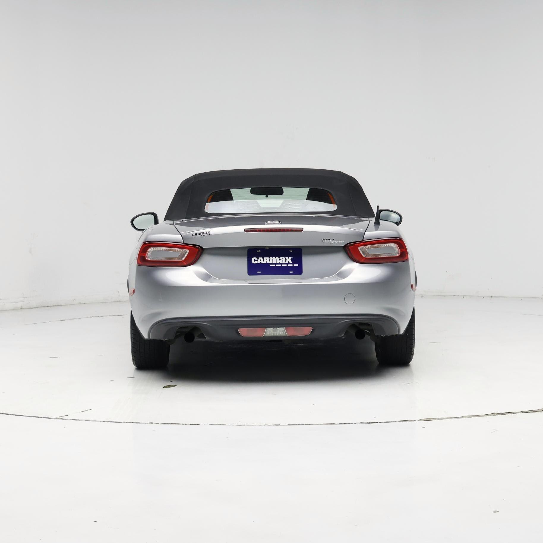 Thumbnail: 2017 Fiat 124 Spider - 6