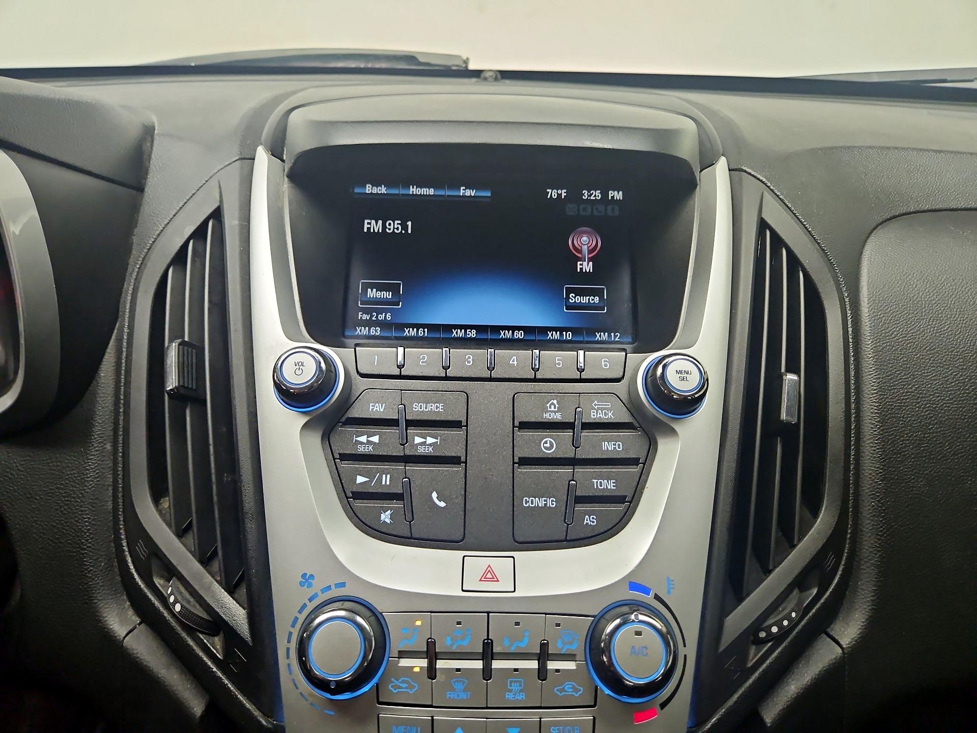 Thumbnail: 2017 Chevrolet Equinox - 15