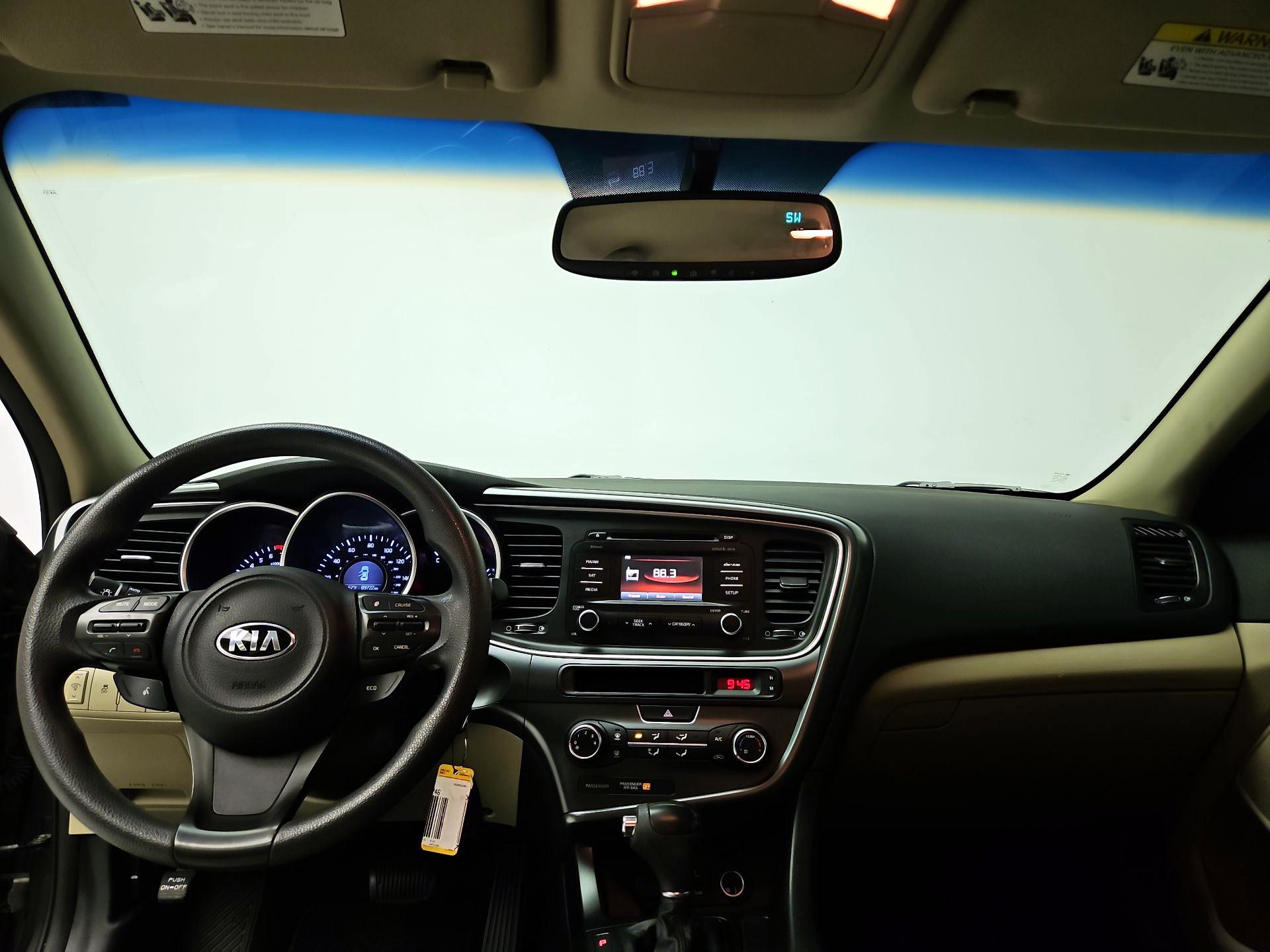 Thumbnail: 2015 Kia Optima - 9