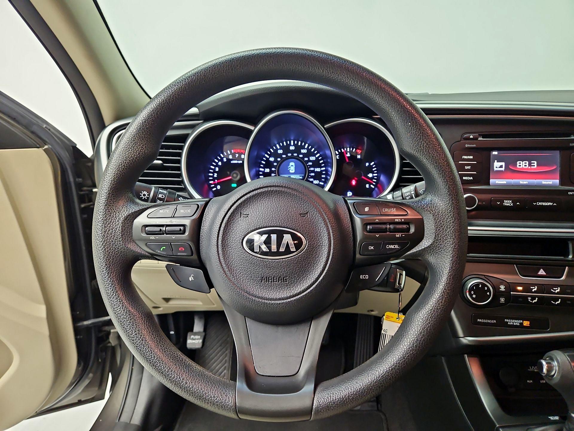 Thumbnail: 2015 Kia Optima - 10