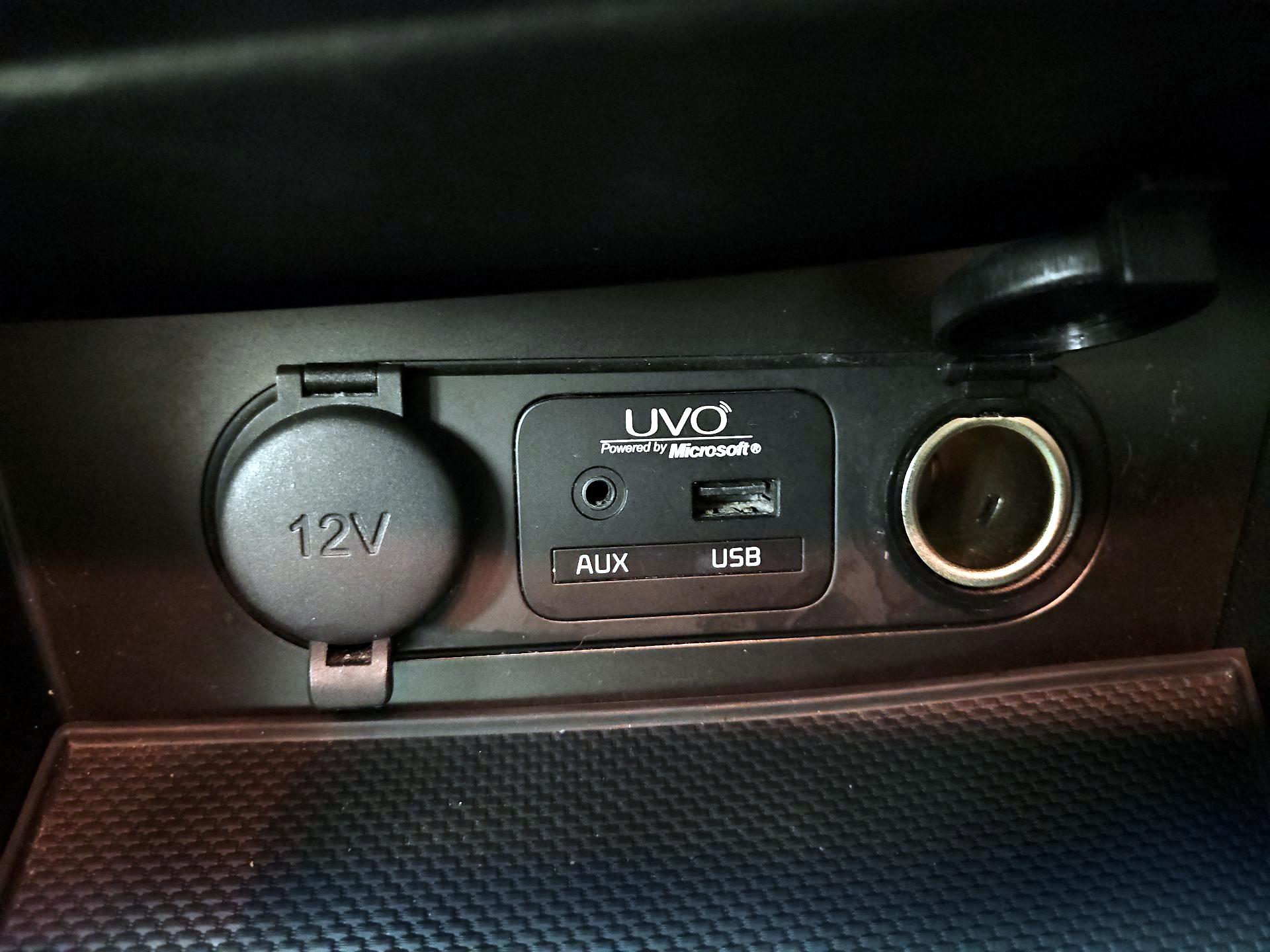 Thumbnail: 2015 Kia Optima - 18