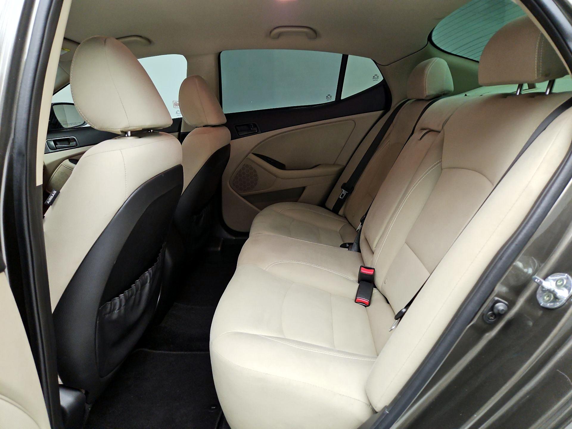 Thumbnail: 2015 Kia Optima - 19