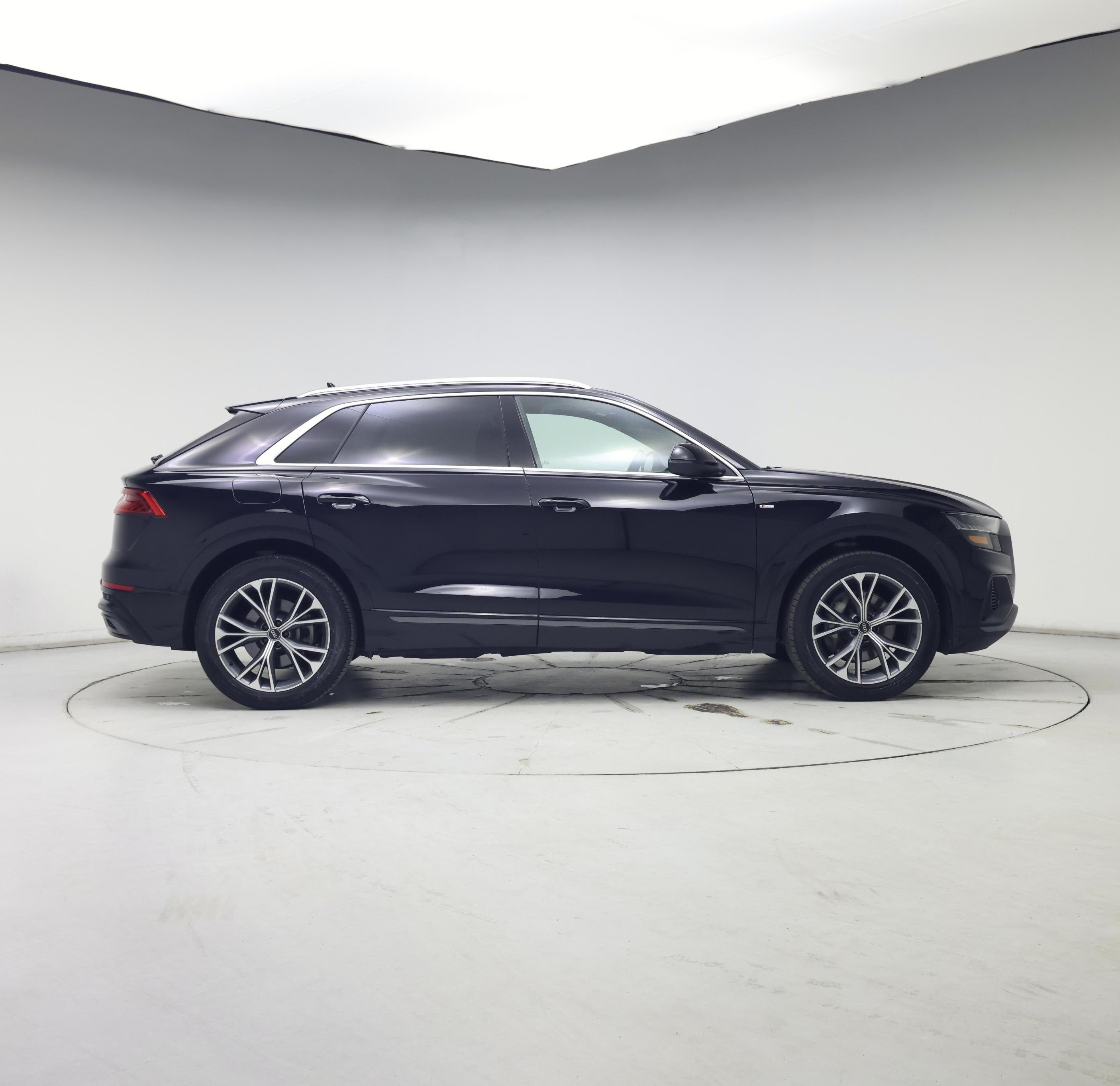Thumbnail: 2021 Audi Q8 - 7