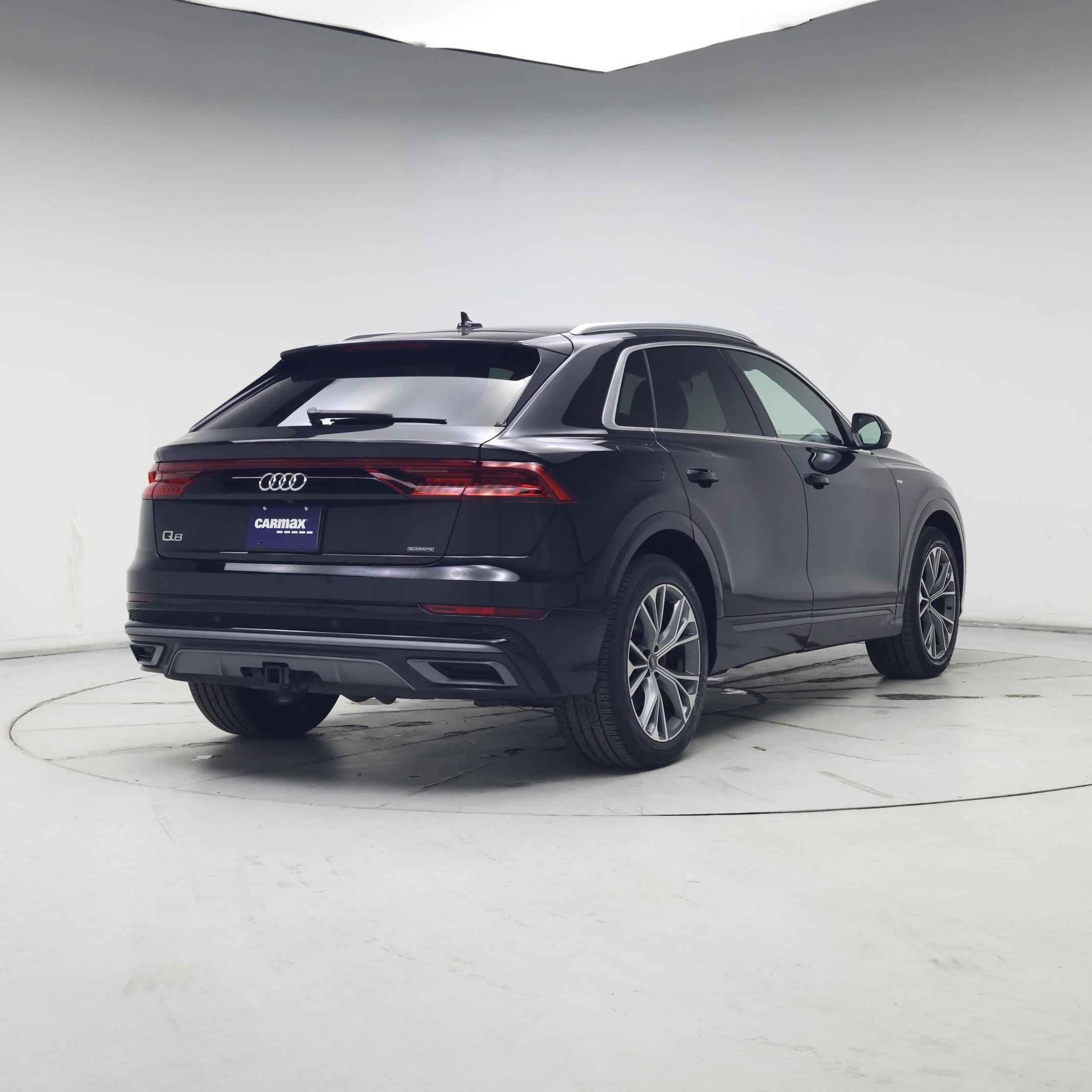 Thumbnail: 2021 Audi Q8 - 8
