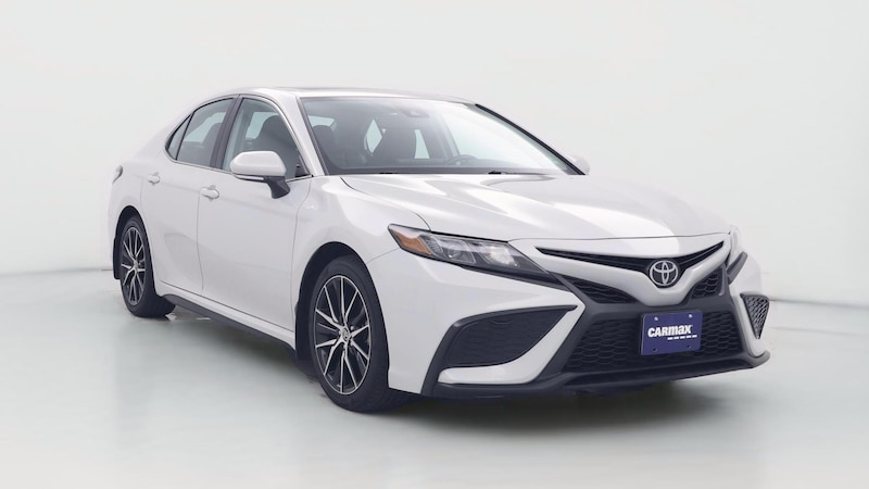 2022 Toyota Camry SE Hero Image