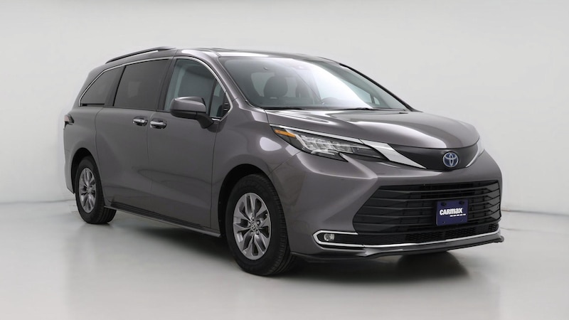 2023 Toyota Sienna XLE Hero Image