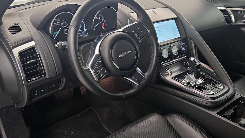2020 Jaguar F-Type  9