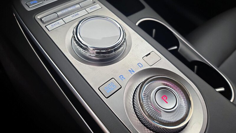 2022 Genesis GV70  18