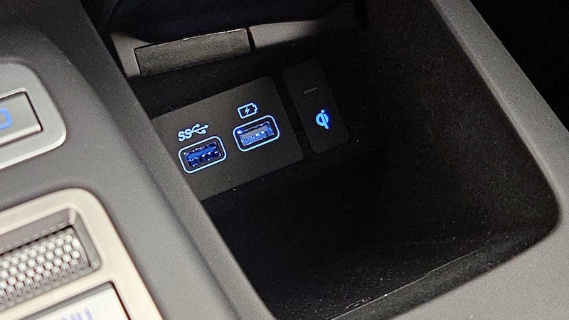2022 Genesis GV70  19